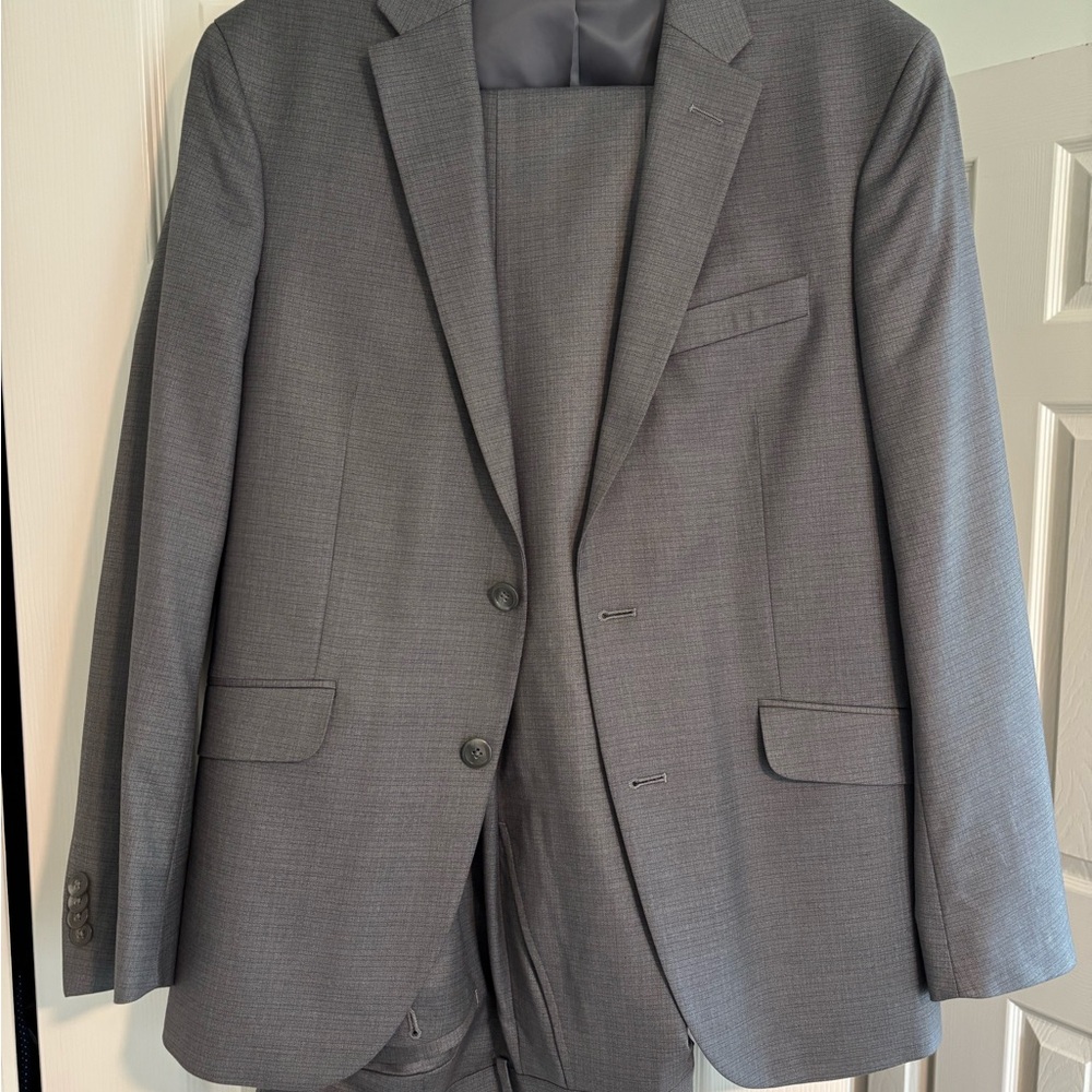 Kenneth Cole Men's Gray Two-Piece Suit